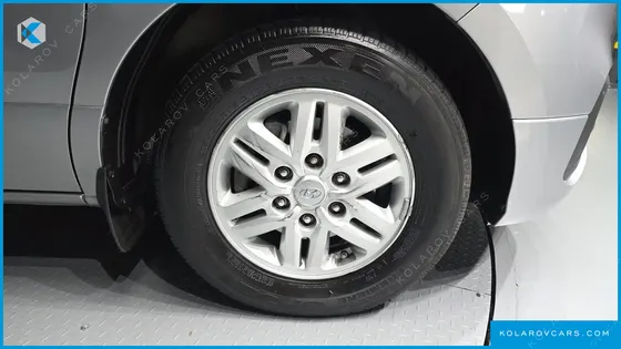 HYUNDAI STAREX VAN 3-SEATER