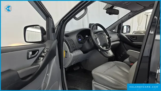 HYUNDAI STAREX WAGON 12-SEATER