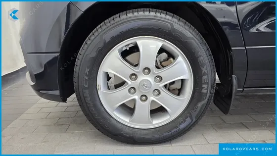 HYUNDAI STAREX WAGON 12-SEATER