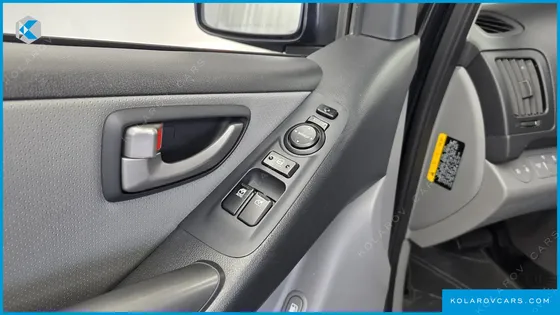 HYUNDAI STAREX WAGON 12-SEATER