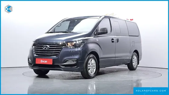 HYUNDAI STAREX VAN 5-SEATER