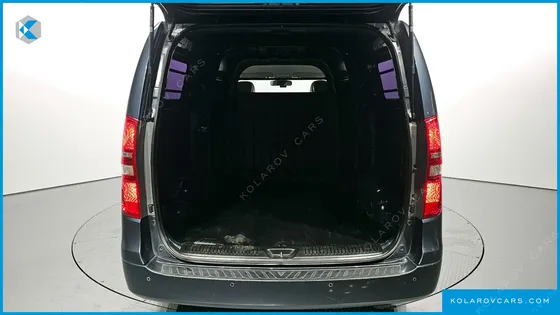 HYUNDAI STAREX VAN 5-SEATER