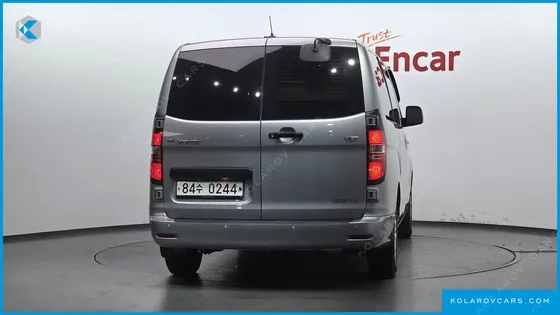 HYUNDAI STAREX VAN 3-SEATER