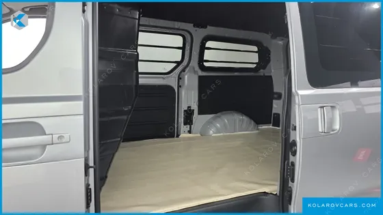 HYUNDAI STAREX VAN 3-SEATER