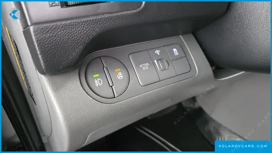 HYUNDAI STAREX VAN 3-SEATER