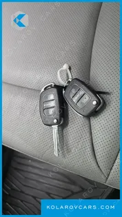 HYUNDAI STAREX VAN 3-SEATER