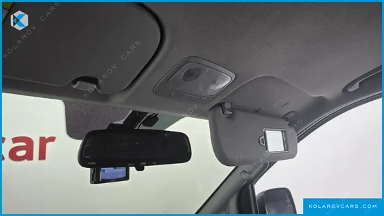 HYUNDAI STAREX VAN 3-SEATER