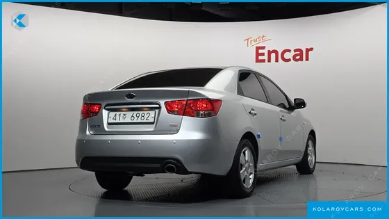 KIA FORTE 1.6 GDI DELUXE