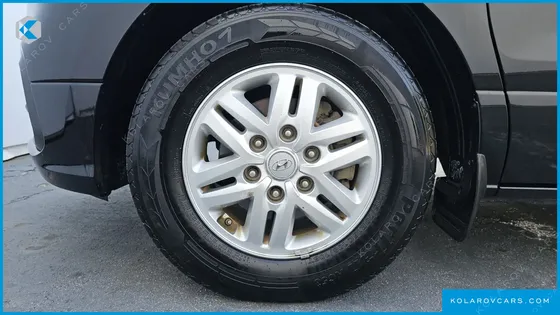 HYUNDAI STAREX VAN 3-SEATER