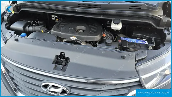 HYUNDAI STAREX VAN 3-SEATER