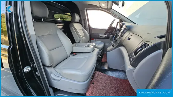 HYUNDAI STAREX VAN 3-SEATER