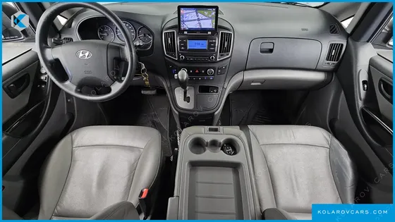 HYUNDAI STAREX WAGON 12-SEATER