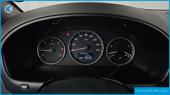 HYUNDAI STAREX WAGON 12-SEATER