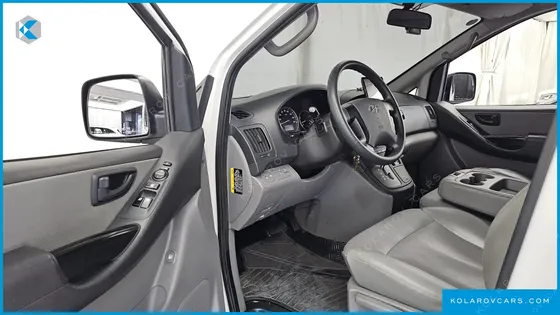 HYUNDAI STAREX WAGON 12-SEATER