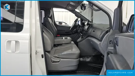 HYUNDAI STAREX WAGON 12-SEATER