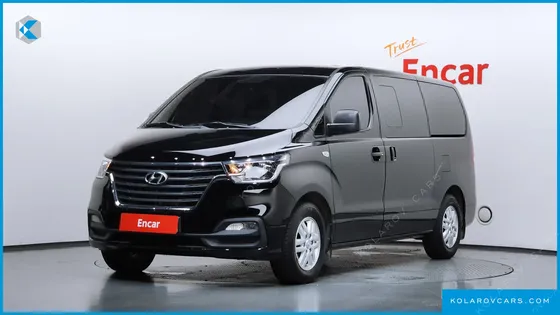 HYUNDAI STAREX VAN 5-SEATER