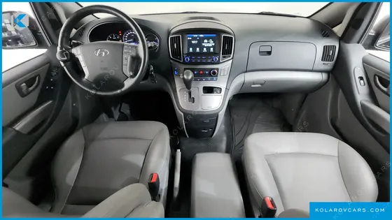 HYUNDAI STAREX VAN 5-SEATER