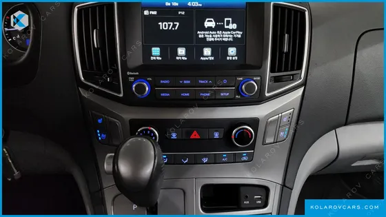 HYUNDAI STAREX VAN 5-SEATER