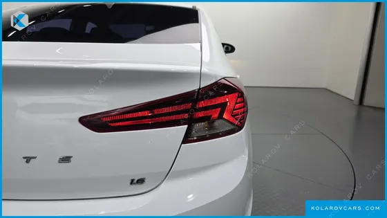 HYUNDAI ELANTRA (AVANTE) 1.6
