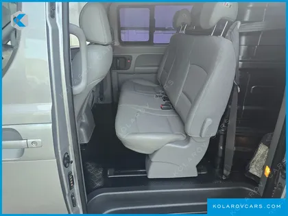 HYUNDAI STAREX VAN 5-SEATER