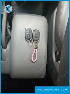 HYUNDAI STAREX VAN 5-SEATER
