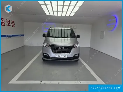 HYUNDAI STAREX VAN 3-SEATER