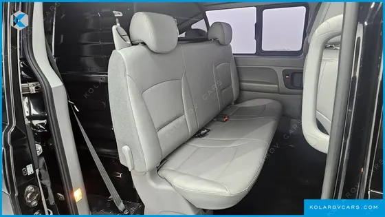 HYUNDAI STAREX VAN 5-SEATER