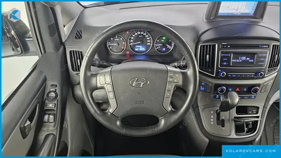 HYUNDAI STAREX VAN 5-SEATER