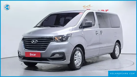 HYUNDAI STAREX VAN 5-SEATER