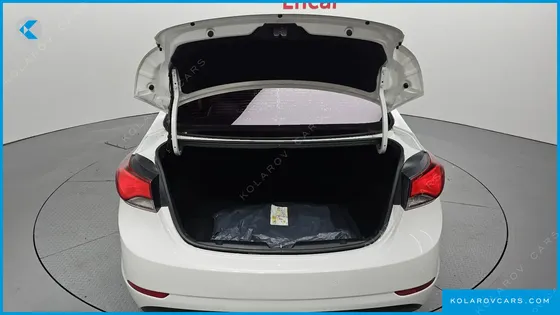 HYUNDAI ELANTRA (AVANTE) 1.6 GDI SMART