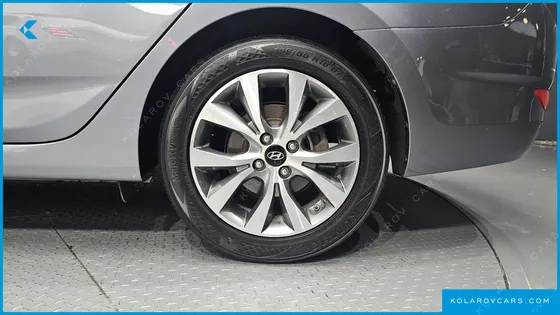 HYUNDAI ACCENT 1.4 VVT PREMIUM