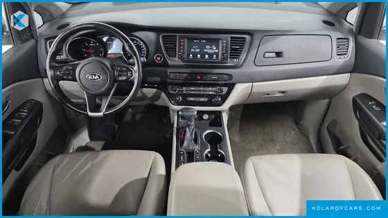 KIA CARNIVAL 9-SEATER LUXURY