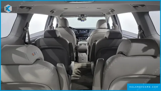 KIA CARNIVAL 9-SEATER LUXURY
