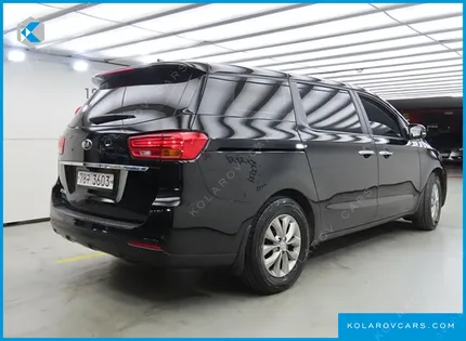 KIA CARNIVAL 11-SEATER DELUXE