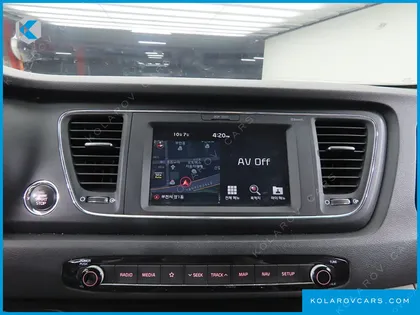 KIA CARNIVAL 11-SEATER DELUXE