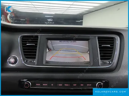 KIA CARNIVAL 11-SEATER DELUXE
