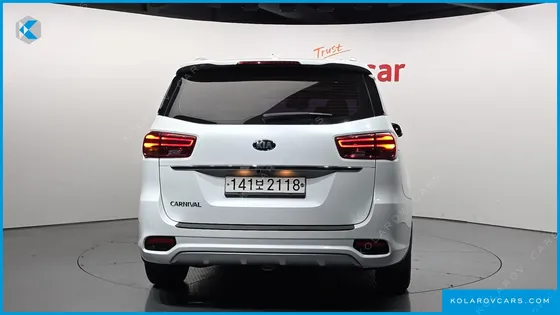 KIA CARNIVAL 9-SEATER PRSTIGE