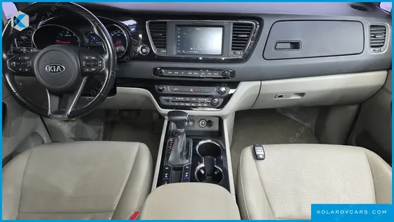 KIA CARNIVAL 9-SEATER PRSTIGE