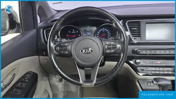 KIA CARNIVAL 9-SEATER PRSTIGE