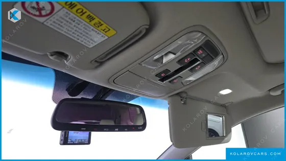 KIA CARNIVAL 9-SEATER PRSTIGE