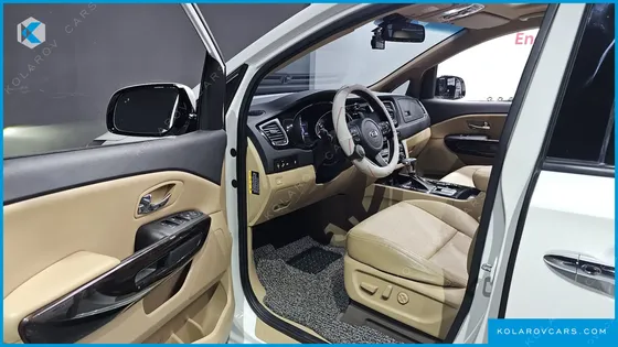 KIA CARNIVAL 9-SEATER PRSTIGE