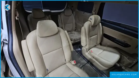 KIA CARNIVAL 9-SEATER PRSTIGE