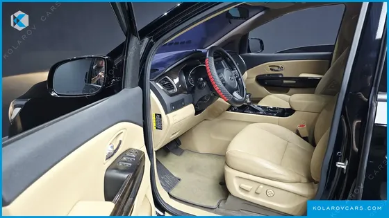 KIA CARNIVAL 9-SEATER PRSTIGE
