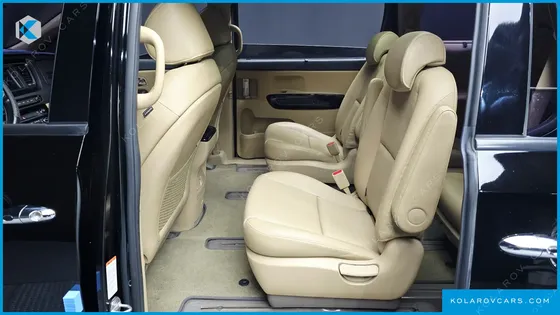 KIA CARNIVAL 9-SEATER PRSTIGE