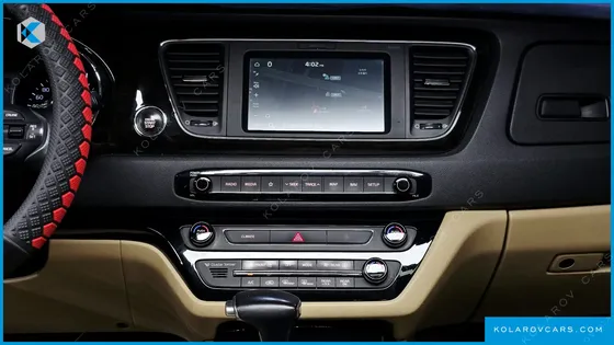 KIA CARNIVAL 9-SEATER PRSTIGE