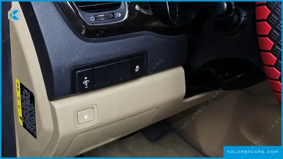 KIA CARNIVAL 9-SEATER PRSTIGE