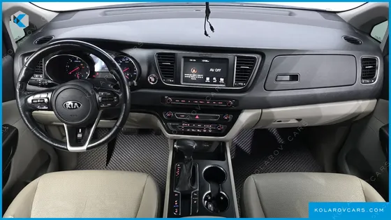 KIA CARNIVAL 9-SEATER LUXURY