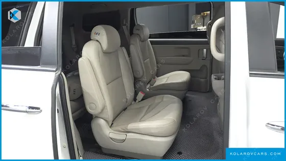 KIA CARNIVAL 9-SEATER LUXURY