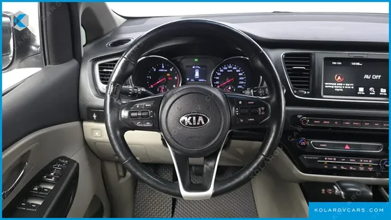 KIA CARNIVAL 9-SEATER LUXURY