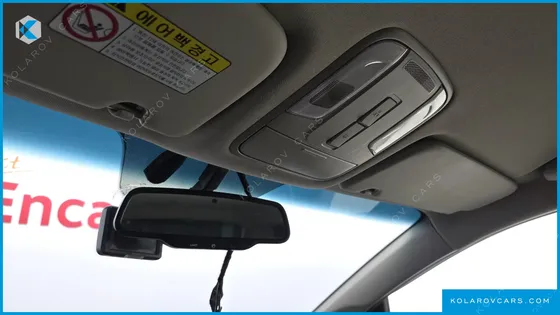 KIA CARNIVAL 9-SEATER LUXURY